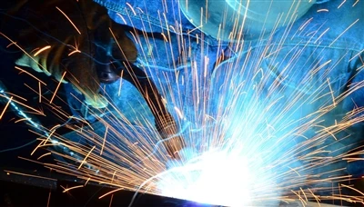 Explorando a potência e a precisão das máquinas de solda WORKPRO